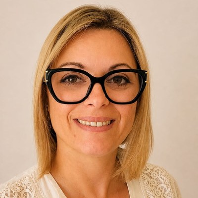 Ana, membre de l'équipe du Labo d'Émilia Chron